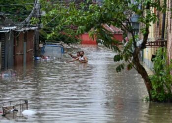 Népal : 101 morts et 64 portés disparus, c’est le bilan des inondations et glissements de terrain