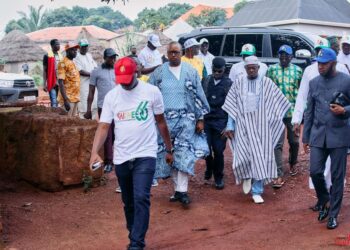 Journée du 02 octobre  : le Ministre de l’Energie Aboubacar CAMARA a rendu visite aux autorités morales de la préfecture de Kérouané