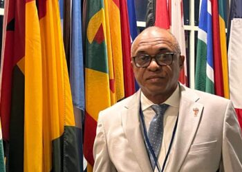 Journée mondiale des enseignants : le Ministre de l’Enseignement Pré-Universitaire Jean Paul CEDY rend hommage aux professionnels de l’éducation guinéenne ( Déclaration)