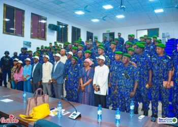 Gestion durable du courant : le Ministre de l’Energie a échangé avec le personnel du Haut Commandement de la Gendarmerie Nationale sur l’usage des compteurs prépayés