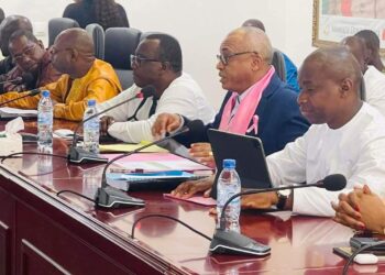 Conakry : le Ministre de l’Enseignement Pré-Universitaire a été reçu par  la commission arbitrale du Ministère du Budget en prélude aux conférences budgétaires