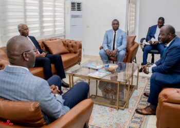 Conakry: le Premier ministre demande des comptes au Ministre des Sports par rapport aux retards des travaux de rénovation des deux stades