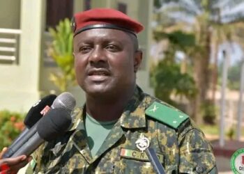 Conakry: Général de Division Abdoulaye Keita alias Commando Fakhè  a été nommé  Chef d’Etat-Major Général de l’Armée de Terre.  (décret)