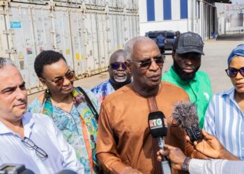 Le Premier Ministre Amadou Oury BAH a visité les installations de l&rsquo;usine de transformation CIAO