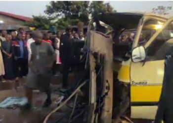 Accident  à Sonfonia T7 : le frère du chauffeur du minibus témoigne « nous avons procédé à l’identification on a trouvé qu’il fait partie des victimes… »