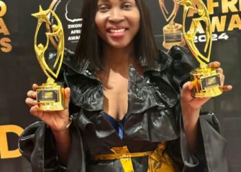 Culture : Tenin Diawara hisse haut le drapeau guinéen à la 4ème édition « Zikomo Africa Awards » en Afrique du Sud avec deux prix