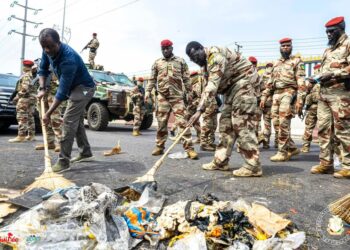 Présidence de la République : un dimanche d’assainissement de visite de courtoisie réalisés par le Général Mamadi Doumbouya