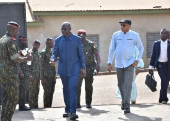 Visite de terrain, le Ministre de l’Enseignement Pré-Universitaire et son homologue de la Défense Nationale ont été reçus à l’école Prytanée militaire de Guinée