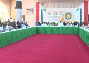 Burkina Faso : Les ministres des Affaires étrangères de l&rsquo;AES en réunion pour les modalités du retrait définitif de la CEDEAO
