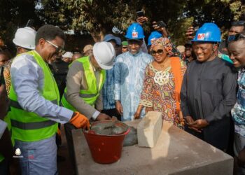 Kankan : Pose de la première pierre du projet d’extension de la médiathèque de l’Université Julius Nyerere
