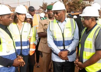 Infrastructures Routières: Le Premier ministre a visité les travaux de construction de trois projets de ponts, exécutés à plus de 70%