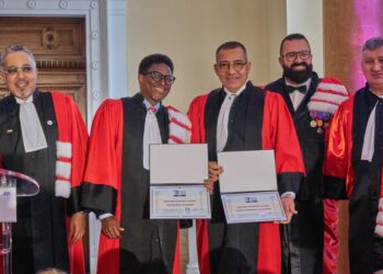 France:  Remise du titre de Doctorat Honoris Causa au Ministre Alpha Bacar Barry par par l’École de Commerce de Lyon 
