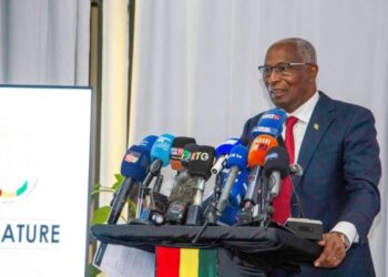 Bah Oury sur la candidature de Mamadi Doumbouya, ” Si la constitution le lui permet à partir de ce moment-là, en toute objectivité il n’y a aucune raison de le lui refuser…”