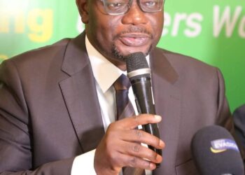 Urgent : La Fédération Guinéenne de Football menacée par le Ministre de la Jeunesse et des Sports