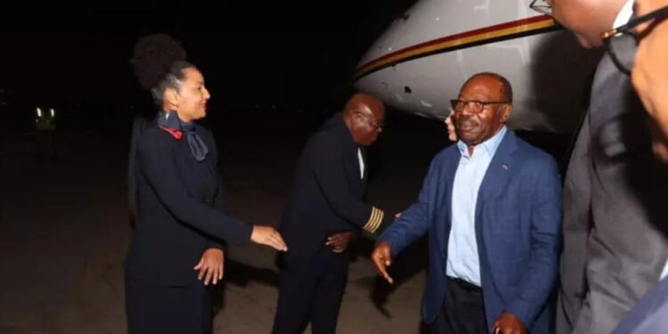 Gabon : L&rsquo;ancien président Ali Bongo Odimba et sa famille sont arrivés à Luanda en Angola