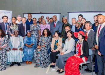 Japon: Le Premier Ministre Amadou Oury BAH cherche à convaincre les investisseurs pour investir en Guinée