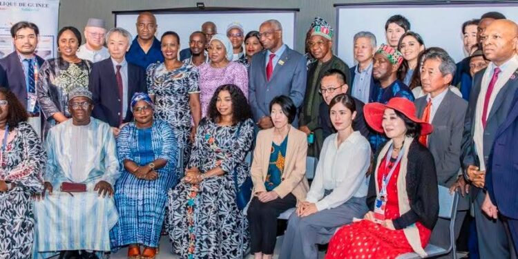 Japon: Le Premier Ministre Amadou Oury BAH cherche à convaincre les investisseurs pour investir en Guinée