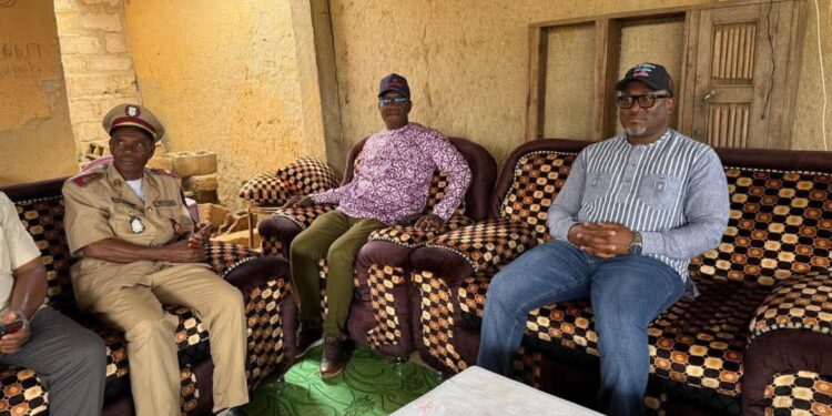 Yomou: Le Ministre de l’Agriculture a éffectué une visite de travail et de sensibilisation à la SOGUIPAH