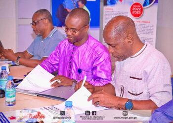 Guinée: Signature d’une convention de partenariat tripartite dans la lutte contre la grippe aviaire