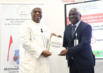 Vulgarisation du Projet de Nouvelle Constitution: Les Ambassadeurs, Chargés d’affaires et Consuls généraux de la République de Guinée en poste à l’étranger ont reçu les copies de ce texte fondamental 