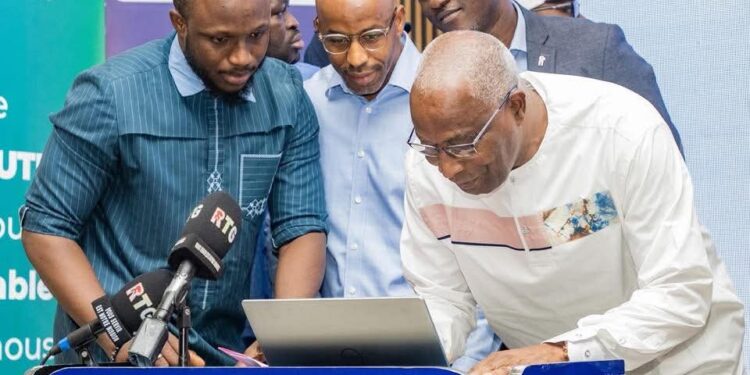 Le Premier ministre lance  » Ma Constitution.info » et appelle chaque guinéen à s&rsquo;approprier le projet 