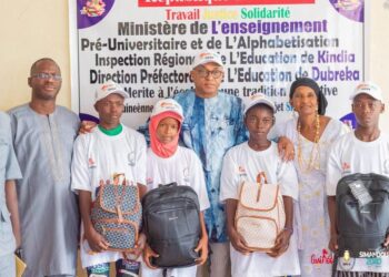 Démarrage de la SENAMSCO 2025, le Ministre Jean Paul CEDY a présidé la remise des prix aux Lauréats du CEE de Dubréka 