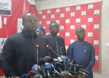 Guinée: l&rsquo;ex-premier ministre docteur Bernard Goumou s&rsquo;engage à battre campagne pour le « OUI » à la nouvelle Constitution 