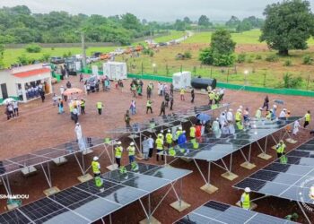 Énergie renouvelable: Inauguration d&rsquo;une  mini-centrale solaire photovoltaïque d’une capacité de 110 kWc à Kalinko dans la préfecture de Dinguiraye