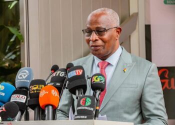 Le Premier ministre Amadou Oury Bah:  » le OUI n&rsquo;est pas la victoire d&rsquo;un camp, mais celle de toute la Guinée »