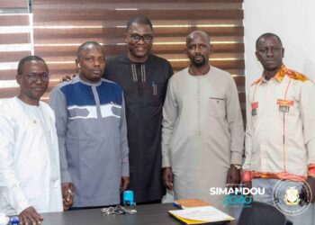Passation de service: Sékou Aboubacar Soumah passe le témoin à Saada Kéita au poste de Chef de division des affaires financières au Ministère du Budget 