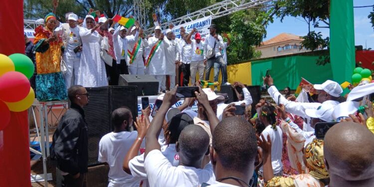 L&rsquo;an 67 de l’indépendance de la Guinée: les autorités communales et citoyens de la commune de Lambanyi passent le message de paix et de cohésion
