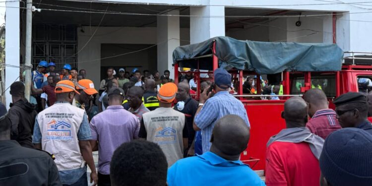 Drame sur un chantier de construction à Conakry : un ouvrier trouve la mort après une chute