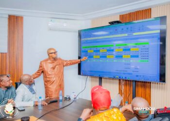 Guinée: le Ministre Aboubacar Camara en concertation avec les agents de la SEG