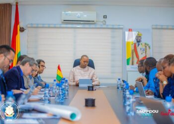 Conakry: une rencontre stratégique entre le Ministère de l’Hydraulique et des Hydrocarbures avec les partenaires techniques et financiers du secteur de l’assainissement