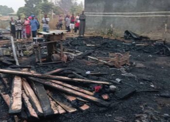 Drame à Kagbelen : trois apprentis tués dans un incendie dévastateur à un atelier de menuiserie
