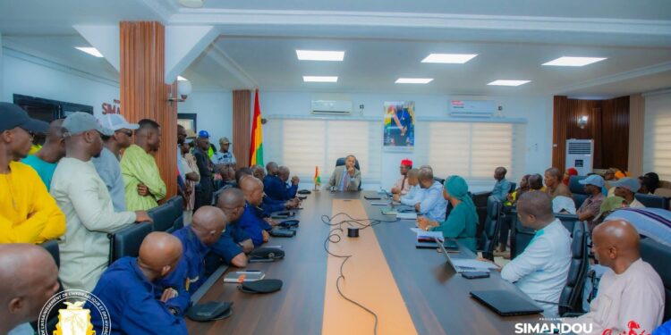 Conakry: mise en œuvre progressive du dispositif de contrôle des déversements d’eau usées et des ordures sur la voie publique 