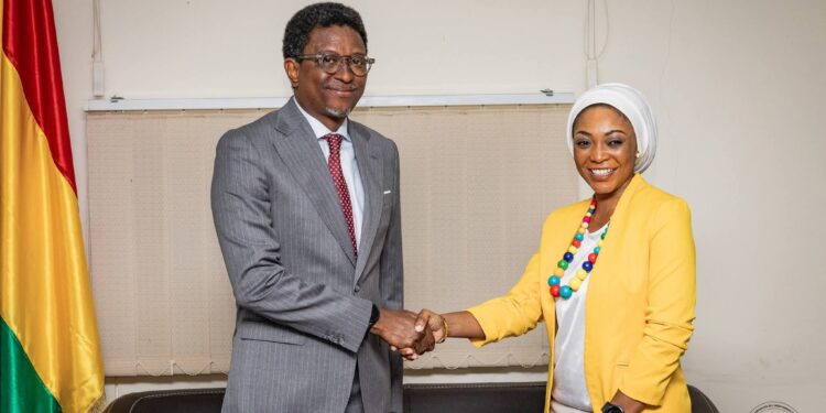 Coopération: le Ministre Alpha Bacar Barry a reçu en audience la Représentante résidente  de l&rsquo;UNFPA