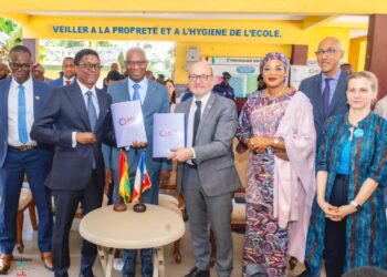 Remise des programmes revisés de CP1 et CP2 : la Guinée modernise son système éducatif