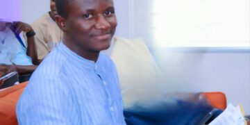 Restons pour affronter le désastre plutôt que de le fuir, car en le fuyant, nous ne faisons que l’emporter avec nous ( Par Mamadi BERETE) 