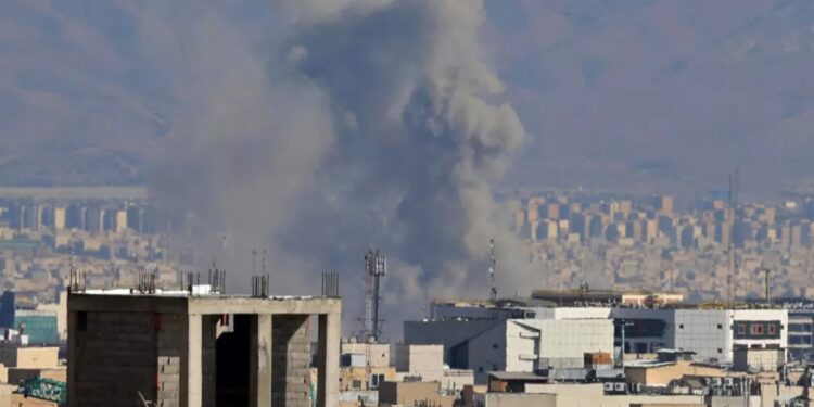 Guerre au Moyen-Orient: frappes «à grande échelle» sur le sud de Beyrouth et Téhéran, l&rsquo;Iran réplique 