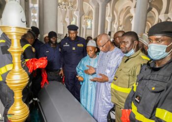 Obsèques du Grand Imam de Kankan : Le Premier ministre porte les condoléances du Président Doumbouya