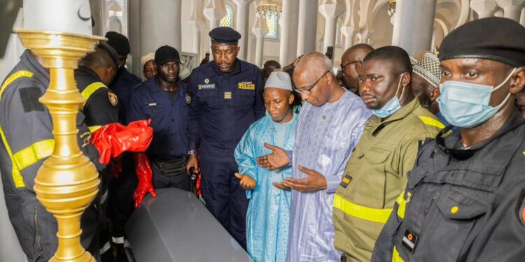 Obsèques du Grand Imam de Kankan : Le Premier ministre porte les condoléances du Président Doumbouya