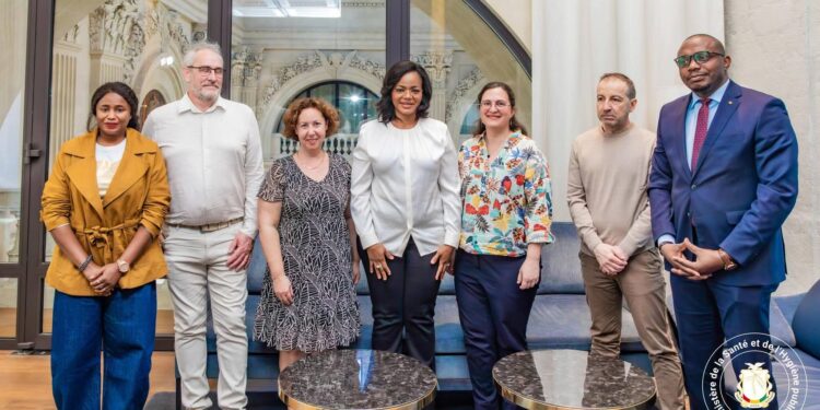 La Ministre Khaité Sall renforce la coopération franco-guinéenne pour un Institut national de santé mentale