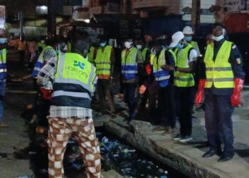 Conakry : Le Ministère de l&rsquo;Assainissement lance un vaste programme de lutte contre l&rsquo;insalubrité et de curage des caniveaux