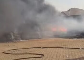 Incendie à l’entrepôt EDG de Sonfonia : la protection civile maîtrise le sinistre sans impact sur la distribution d’électricité