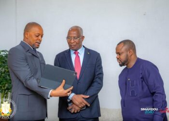 Visite de travail du Premier Ministre au Ministère de l’Assainissement, de l’Hydraulique et des Hydrocarbures