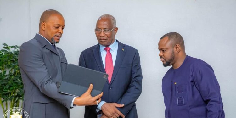 Visite de travail du Premier Ministre au Ministère de l’Assainissement, de l’Hydraulique et des Hydrocarbures