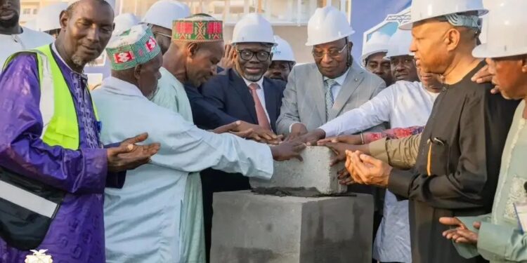 Guinée: Pose de la première pierre du Complexe Scolaire Académique moderne de Bambéto