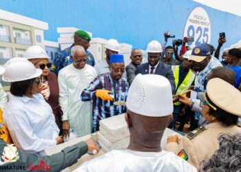 Logements sociaux à Conakry: le gouvernement receptionne 280 logements et lance un programme de 925 logements à Sonfonia Lac