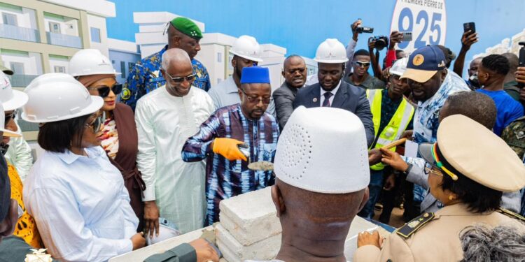 Logements sociaux à Conakry: le gouvernement receptionne 280 logements et lance un programme de 925 logements à Sonfonia Lac